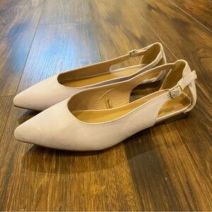 Pointy toe ballet flats size 8